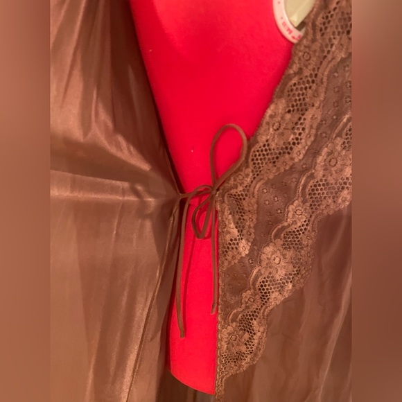 Vintage Vassarette Satin Peignoir Robe Chocolate Brown With Lace Trim - Picture 10 of 14